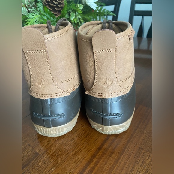 Sperry Men's like new Brown and Tan breakwater Boots size 13 - Picture 3 of 6
